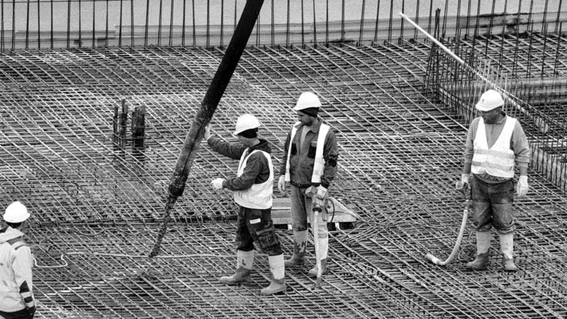Diseño de losa de cimentación en Santiago: solución estructural adaptada al suelo local